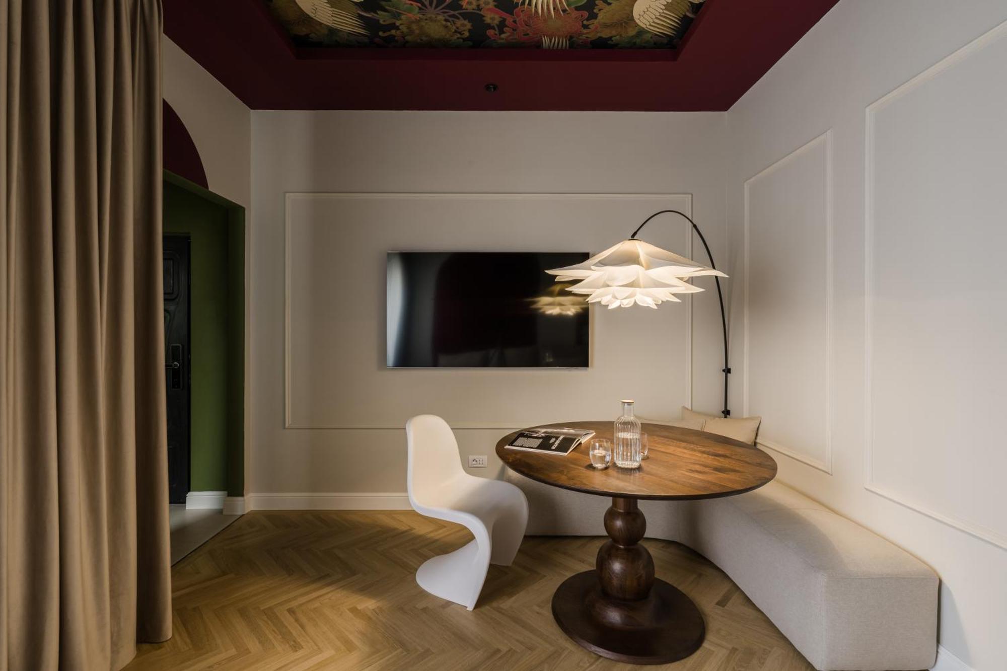 Rouge Studio In Boekarest Buitenkant foto